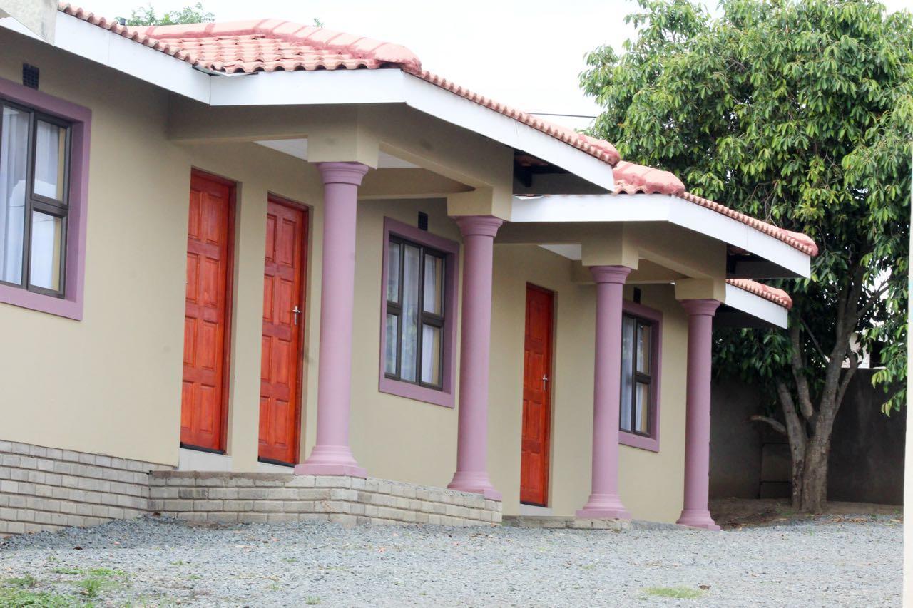Mbopha Guest House Ulundi Exterior foto